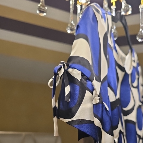 Peter Nygard Silk Blue and White Abstract Midi Dress - Picture 4 of 14